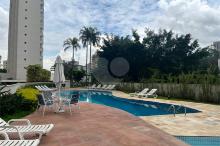 Apartamento à venda com 3 suítes em Vila Andrade, São Paulo, SP