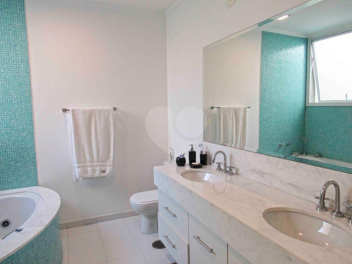 Casa à venda com 4 suítes no condomínio Residencial Giardino Pirandello, São Paulo - SP