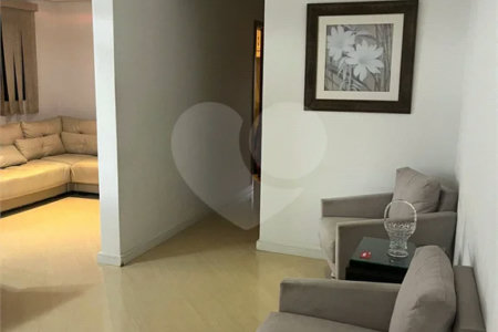 Apartamento à venda com 2 quartos, sendo 1 suíte, em Santa Teresinha, São Paulo, SP