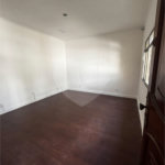 Casa com 70m², 3 dormitórios, sendo 1 suíte, 4 vagas, à venda no bairro do Ipiranga.