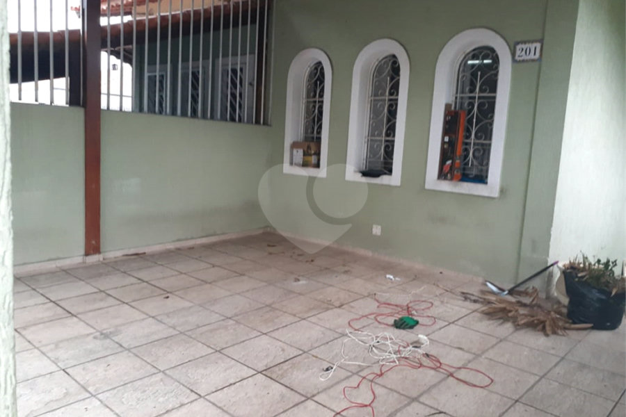 Sobrado à venda com 4 quartos, sendo 2 suítes, em Tremembé, São Paulo, SP