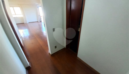 Apartamento à venda com 3 quartos, sendo 1 suíte, em Jardim Bethânia, São Carlos, SP