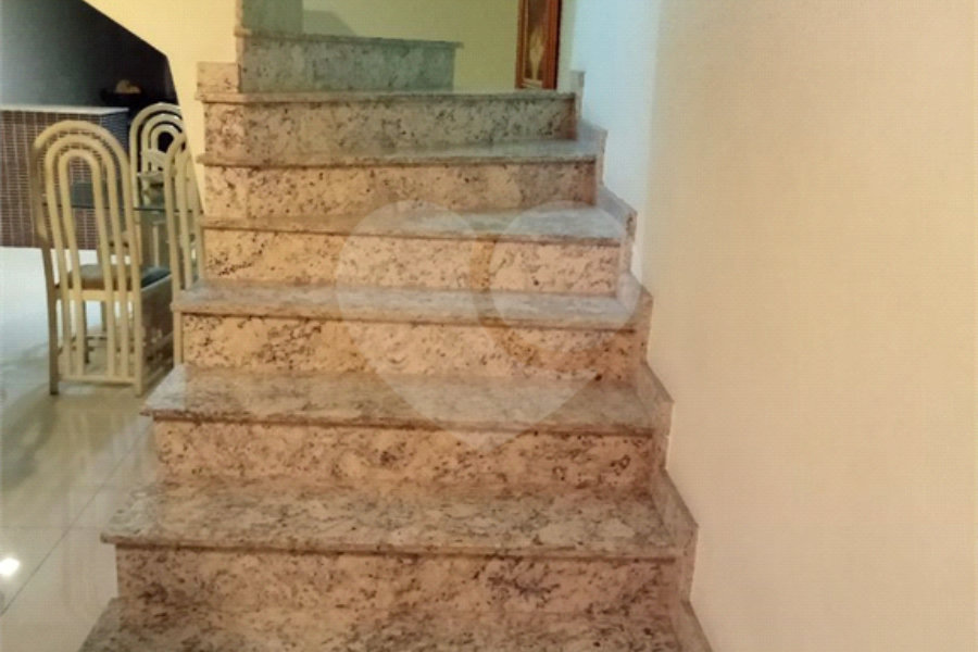 Sobrado à venda com 3 quartos, sendo 1 suíte, em Saúde, São Paulo, SP