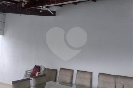 Casa à venda com 2 quartos, sendo 1 suíte,  em Vila Assis, Sorocaba, SP