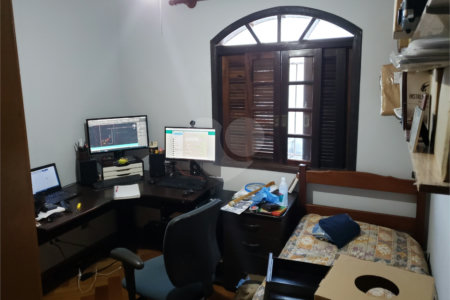 Sobrado à venda com 3 quartos, sendo 1 suíte, em Vila Gustavo, São Paulo, SP