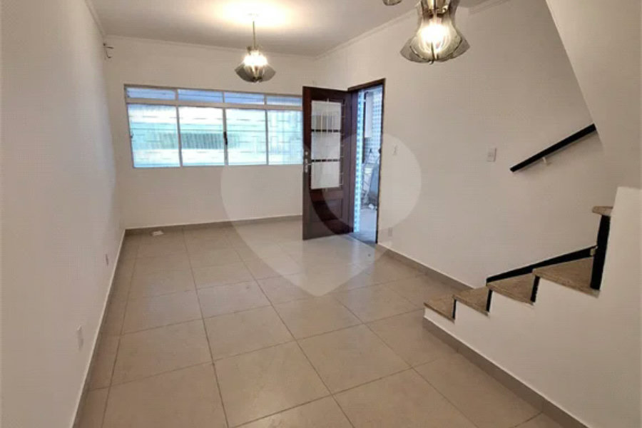 Sobrado à venda com 2 quartos em Parada Inglesa, São Paulo, SP