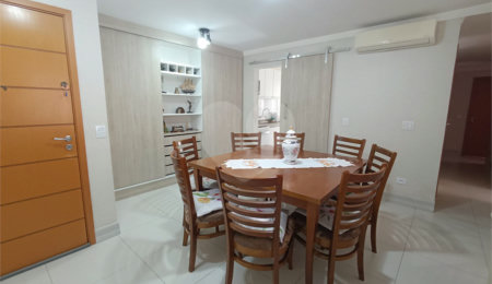 Apartamento à venda com 3 quartos, sendo 1 suíte,  no Centro, São Roque, SP