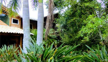 Casa à venda com 4 suítes no condomínio Estância Marambaia, Vinhedo - SP