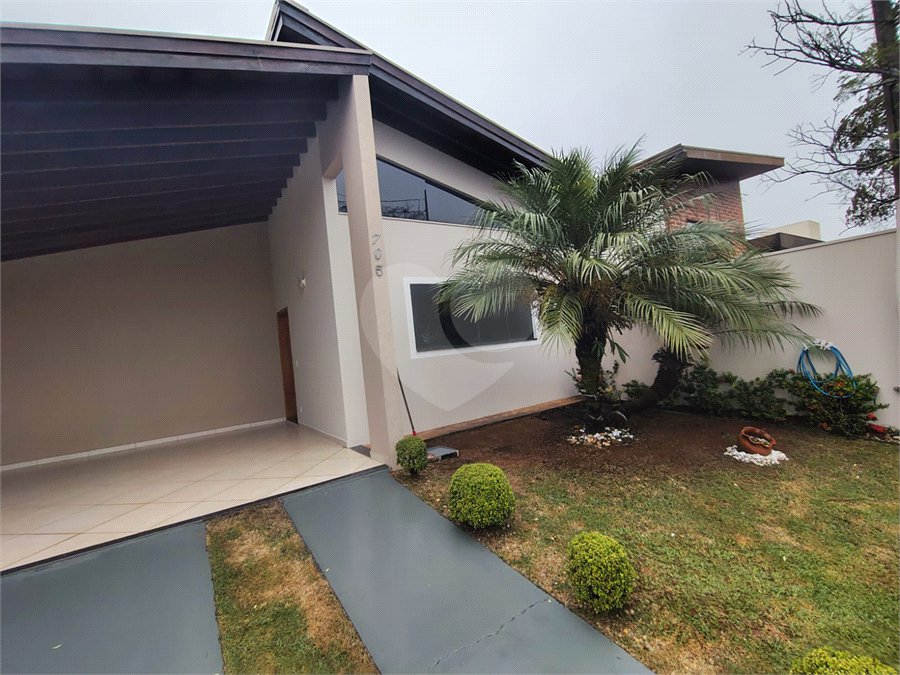 Casa à venda com 3 quartos, sendo 1 suíte,  no condomínio Bosque São Carlos, São Carlos - SP