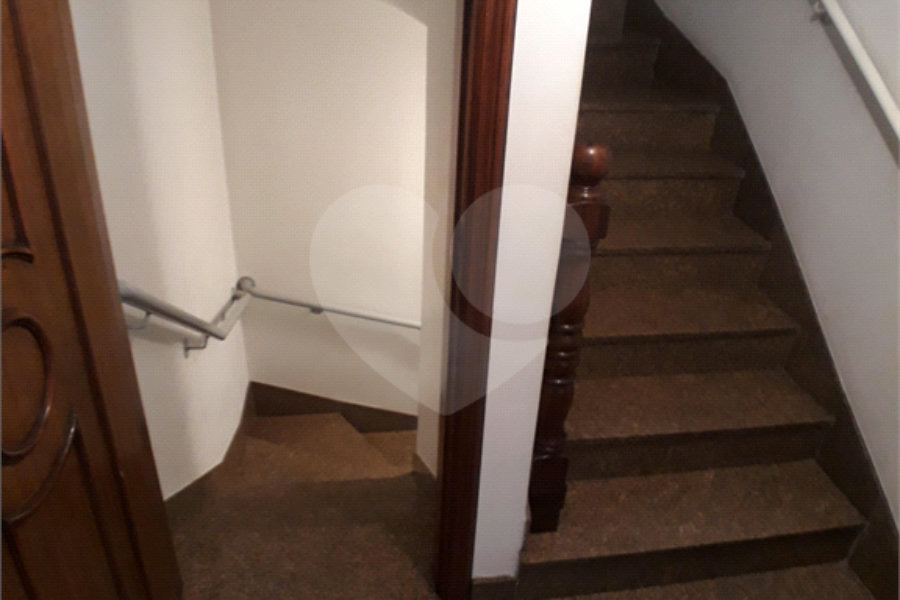 Sobrado à venda com 4 quartos, sendo 2 suítes, em Santana, São Paulo, SP