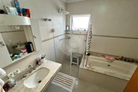 Casa à venda com 4 suítes no condomínio Residencial Cantareira, São Paulo - SP
