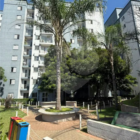 Apartamento com 48m², 2 dormitórios, 1 vaga de garagem, à venda em Itaquera.
