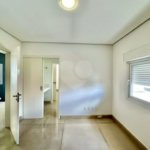 Casa em condomínio Impecável, 4 dorms / 2 suítes, varanda gourmet, piscina, 3 lareiras