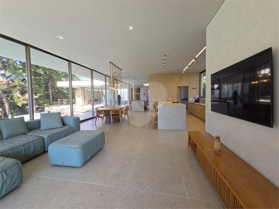 Casa à venda com 4 suítes no condomínio Fazenda Imperial, Sorocaba - SP