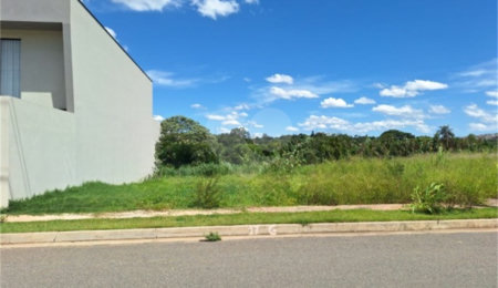 Terreno à venda com 1 suíte em Pinheirinho, Vinhedo, SP