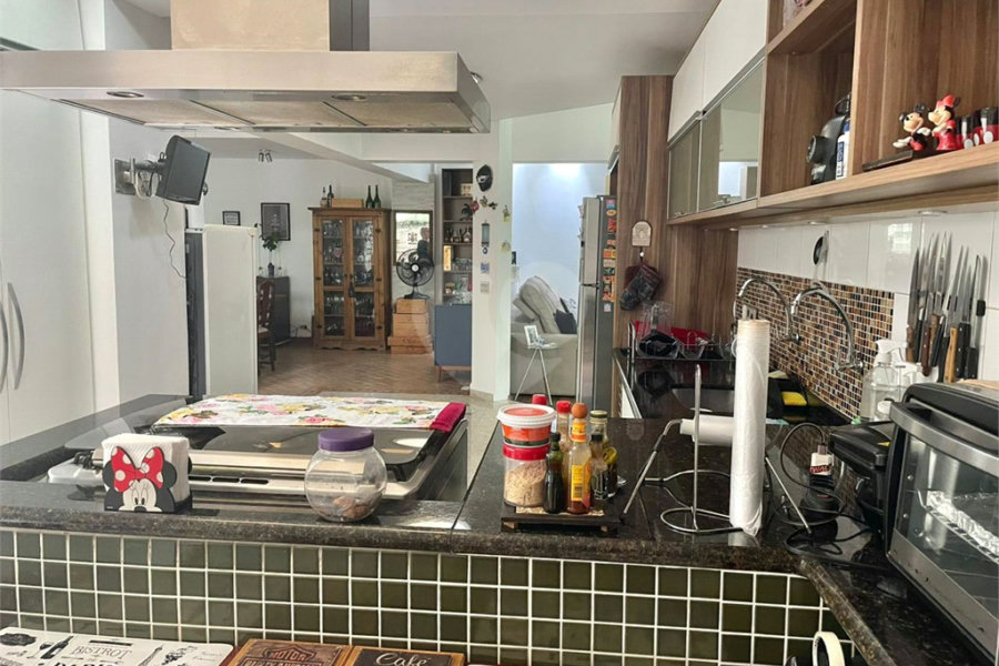 Sobrado à venda com 3 quartos, sendo 2 suítes, em Vila Mariana, São Paulo, SP