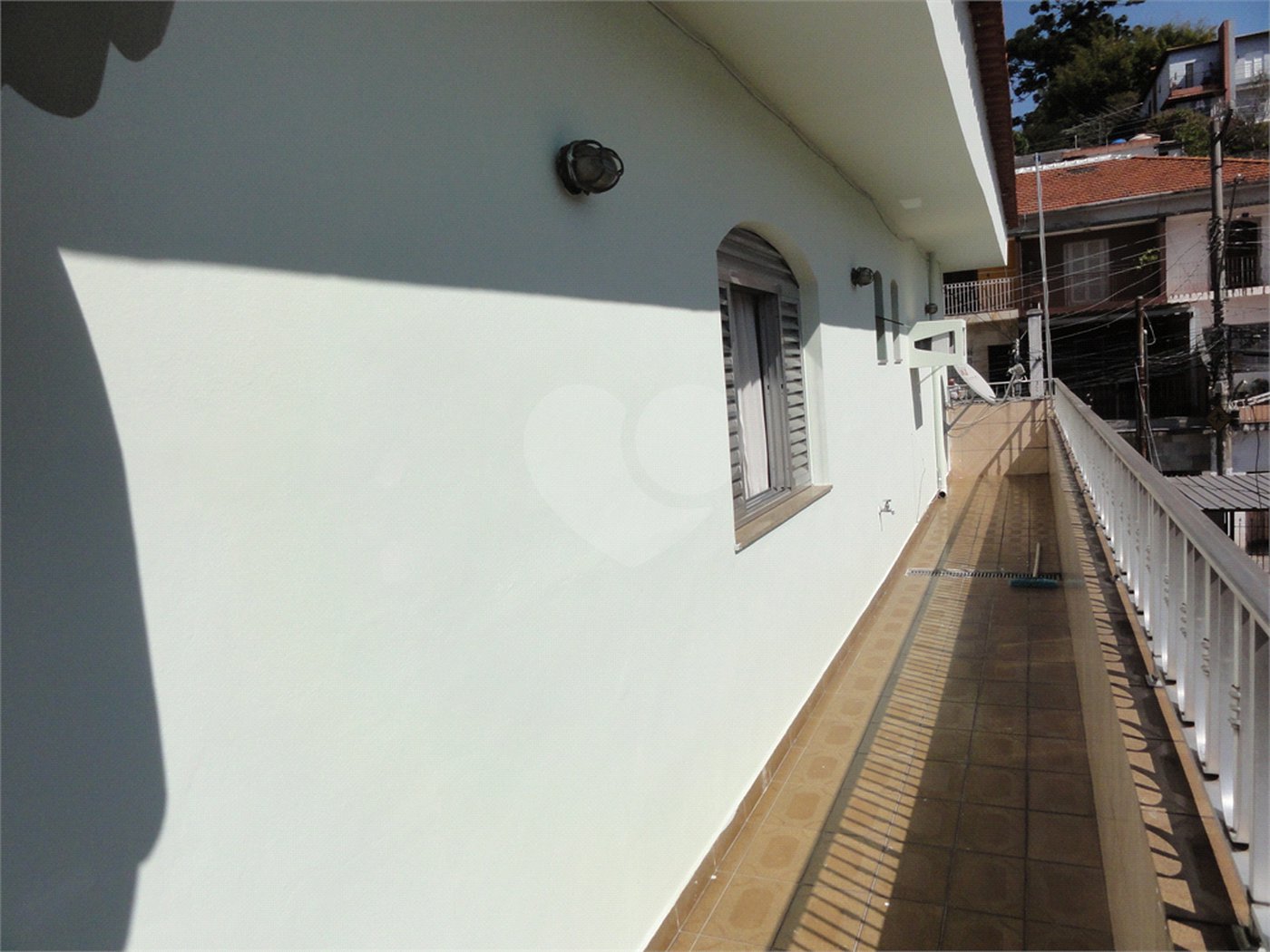 Sobrado à venda com 6 quartos, sendo 4 suítes, em Tremembé, São Paulo, SP