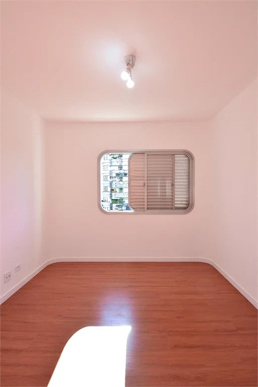 Apartamento à venda com 4 quartos, sendo 2 suítes, em Brooklin Paulista, São Paulo, SP