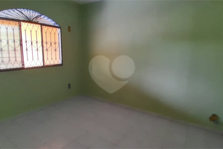 Casa à venda com 3 quartos, sendo 1 suíte, em Campo Grande, Rio de Janeiro, RJ