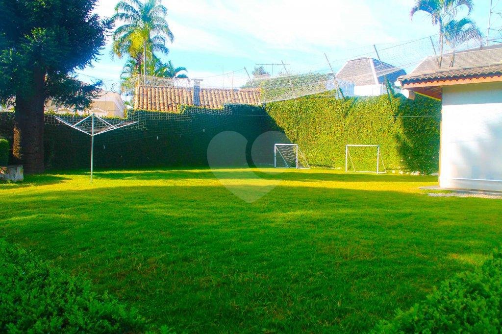 Casa à venda ou para alugar com 5 suítes no condomínio Arataca, São Paulo - SP