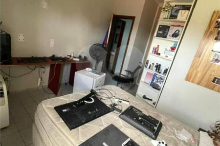 Sobrado à venda com 4 quartos, sendo 1 suíte,  em Jardim Catanduva, São Paulo, SP