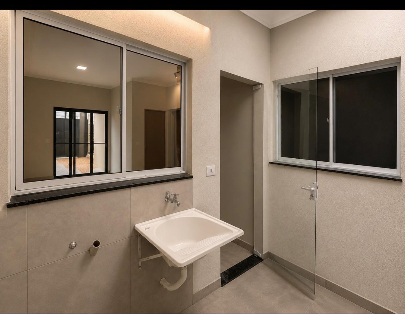 Casa à venda com 2 quartos, sendo 1 suíte,  em Bela Vista da Lagoa, Três Lagoas, MS