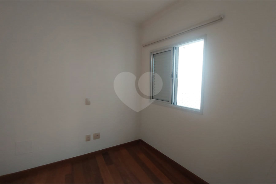 Casa para alugar com 3 quartos, sendo 1 suíte, no condomínio Santanna, São Paulo - SP