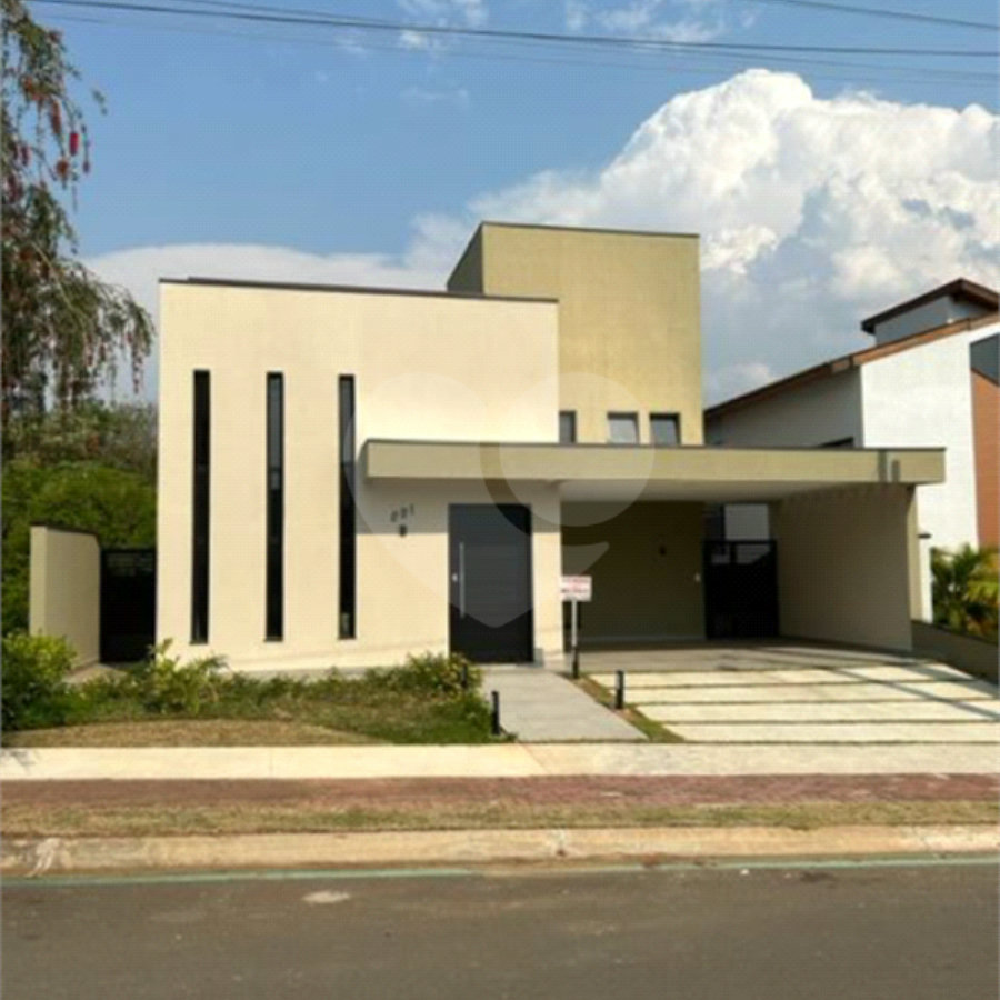 Casa à venda com 3 quartos, sendo 1 suíte, no condomínio Residencial Lagos D Icarai, Salto - SP