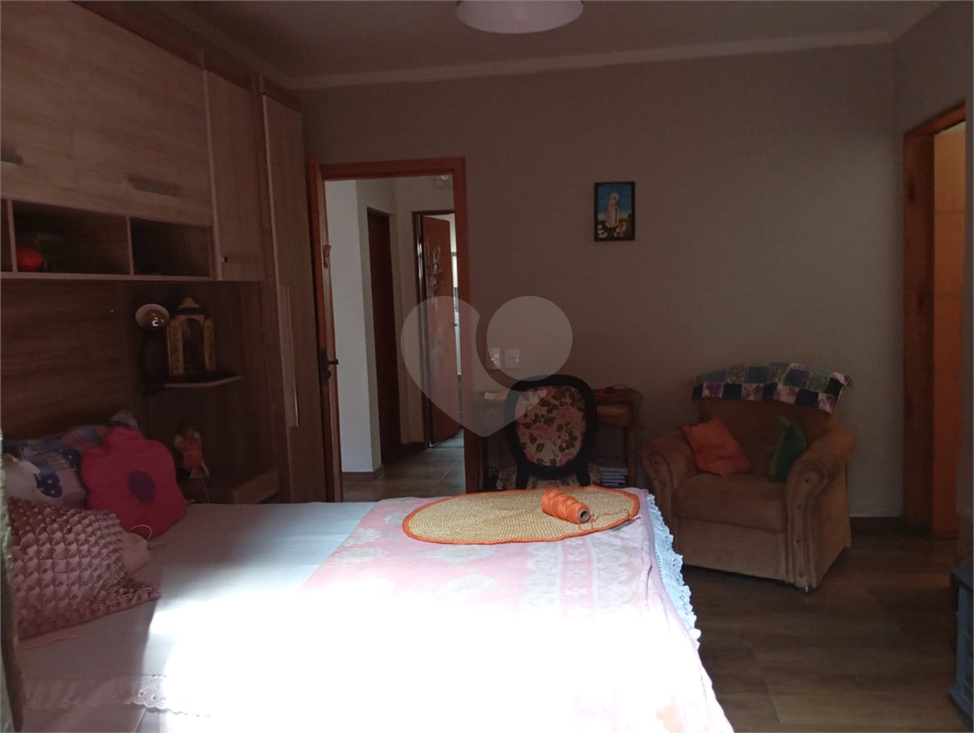 Casa à venda com 4 quartos, sendo 2 suítes,  em Guaxinduva, Atibaia, SP