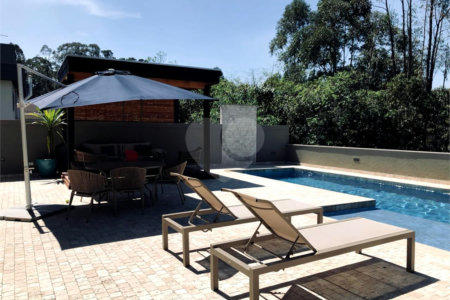 Casa à venda com 3 suítes em São Paulo II, Cotia, SP
