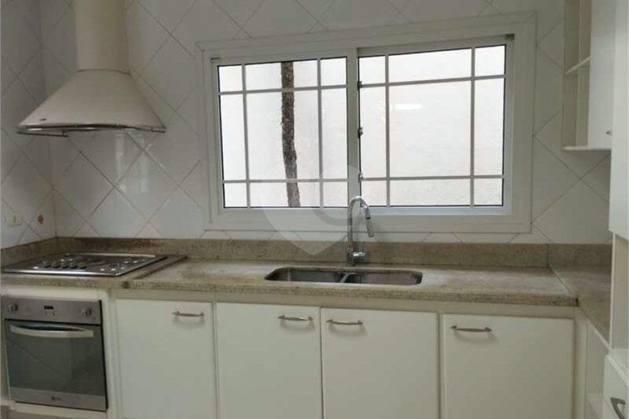 Sobrado à venda com 3 quartos, sendo 1 suíte, em Jardim São Paulo(zona Norte), São Paulo, SP