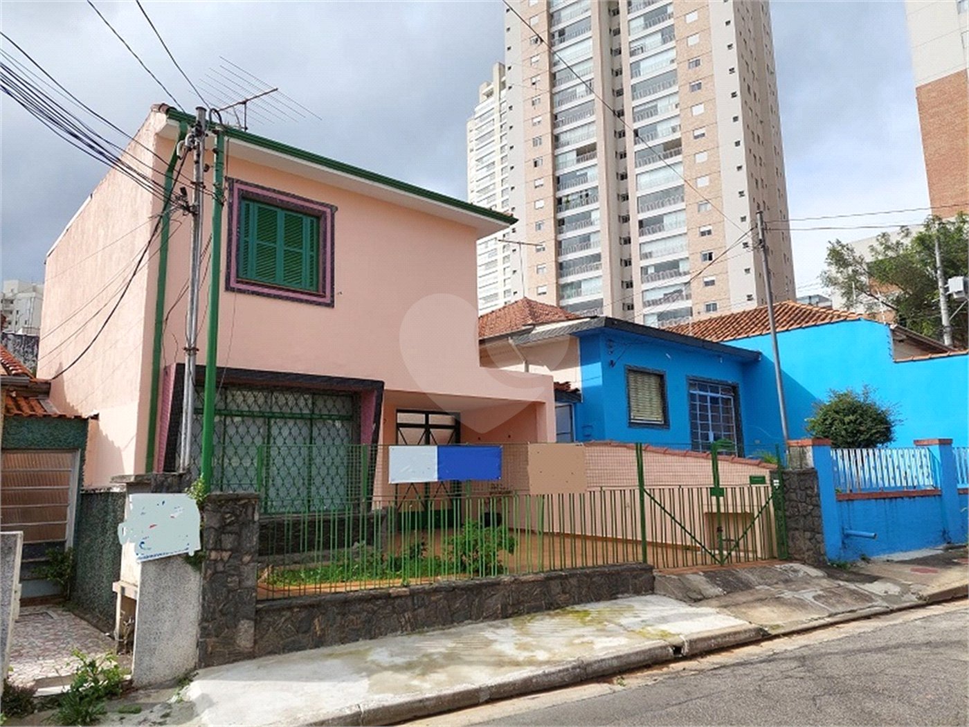 Sobrado à venda com 3 quartos em Vila Gumercindo, São Paulo, SP