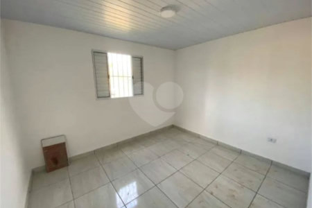 Casa Térrea à venda com 2 quartos em Vila Santa Helena, Atibaia, SP