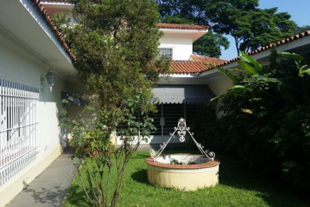 Casa à venda com 3 quartos, sendo 1 suíte, em Butantã, São Paulo, SP