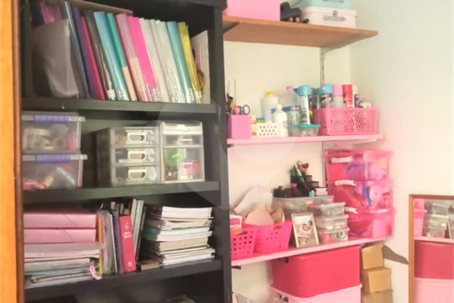 Sobrado à venda com 3 quartos, sendo 1 suíte,  em Vila Romero, São Paulo, SP