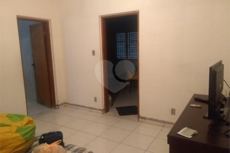 Sobrado à venda com 3 quartos, sendo 1 suíte, em Jardim Maria Antônia Prado, Sorocaba, SP