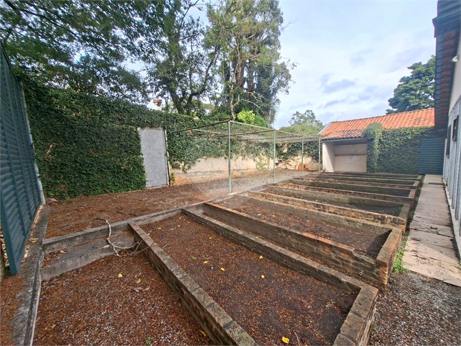 Casa à venda com 2 quartos no Centro, Alambari, SP