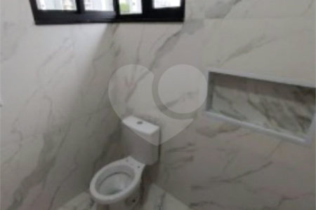 Sobrado à venda com 3 quartos, sendo 1 suíte, em Vila Marina, São Paulo, SP