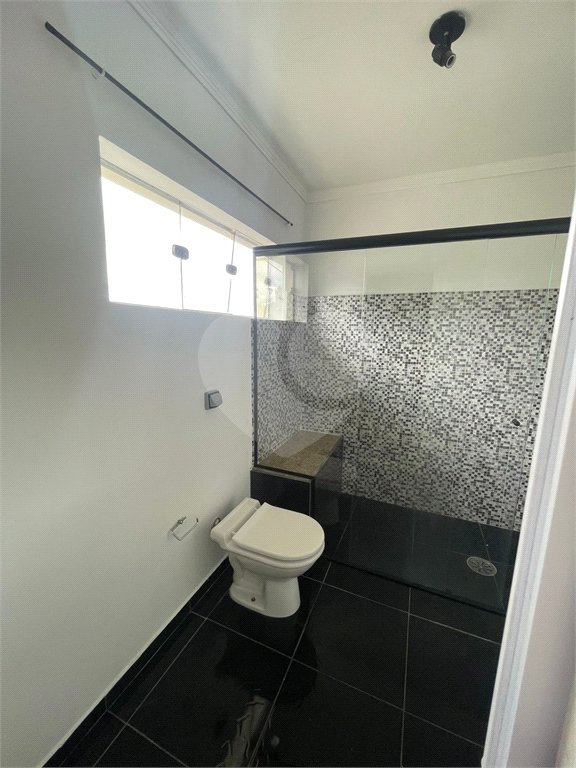 Sobrado à venda com 3 quartos, sendo 2 suítes,  em Vila Oliveira, Mogi das Cruzes, SP