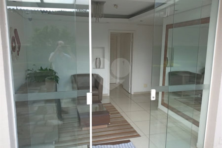 Apartamento à venda com 3 quartos, sendo 1 suíte, em Vila Dom Pedro I, São Paulo, SP