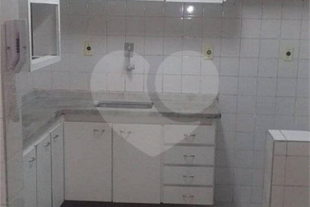 Apartamento à venda com 3 quartos, sendo 1 suíte,  em Jardim Parque Morumbi, São Paulo, SP