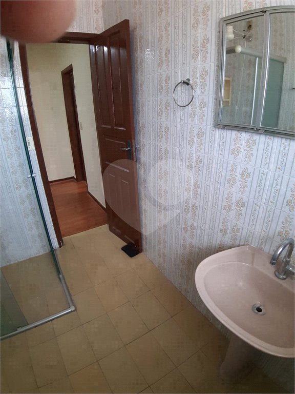 Sobrado à venda com 4 quartos, sendo 1 suíte, em Vila Gomes, São Paulo, SP