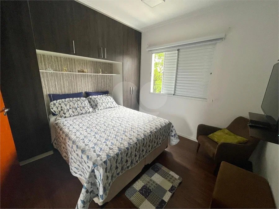 Casa à venda com 2 suítes no condomínio Cotia, Cotia - SP