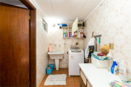 Casa à venda com 4 quartos, sendo 2 suítes, em Campo Belo, São Paulo, SP