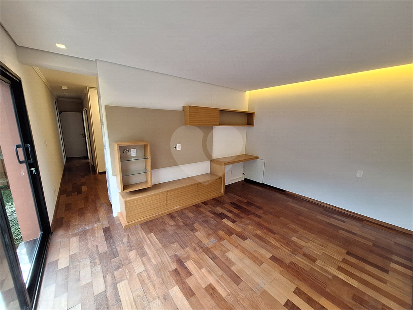 Casa à venda ou para alugar com 4 quartos, sendo 3 suítes, no condomínio Chácara Residencial Santa Maria, Votorantim - SP