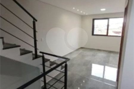 Sobrado à venda com 3 quartos, sendo 1 suíte, em Vila Marina, São Paulo, SP