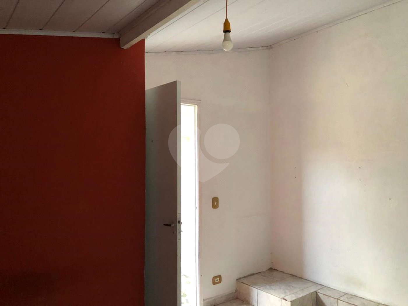 Casa à venda com 4 quartos, sendo 1 suíte,  em Jardim Rosa Maria, São Paulo, SP