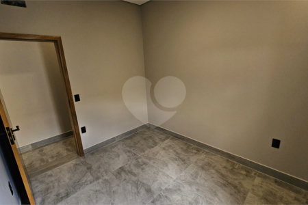 Casa à venda com 3 quartos, sendo 1 suíte, em Jardim das Araras, Indaiatuba, SP