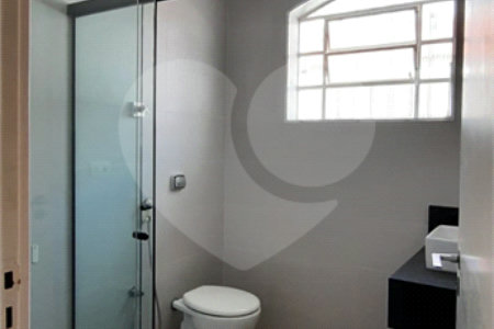 Sobrado à venda com 3 quartos, sendo 1 suíte, em Vila Firmiano Pinto, São Paulo, SP