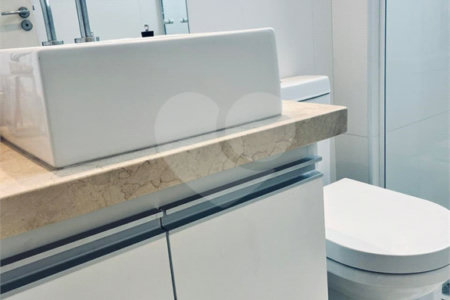 Apartamento à venda com 2 quartos em Parque Maria Domitila, São Paulo, SP